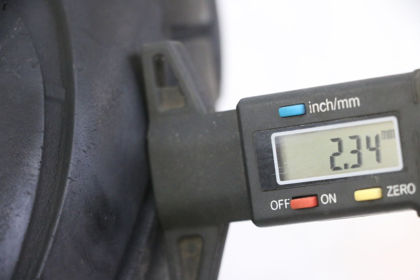 photo de CERCHIO ANTERIORE E PNEUMATICO PEUGEOT ELYSTAR 50 (2002 - 2014) - Dettaglio del componente