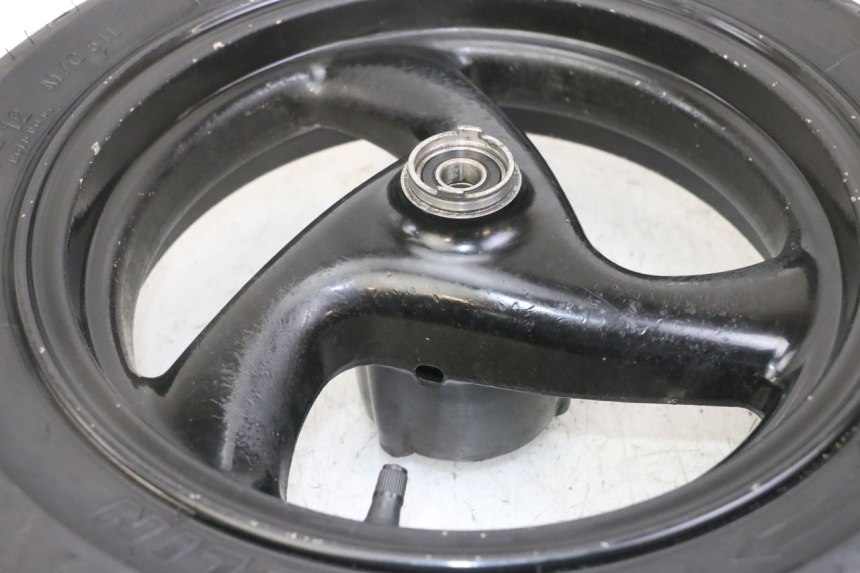 photo de CERCHIO ANTERIORE E PNEUMATICO PEUGEOT ELYSTAR 50 (2002 - 2014) - Zoom sullo stato d'uso