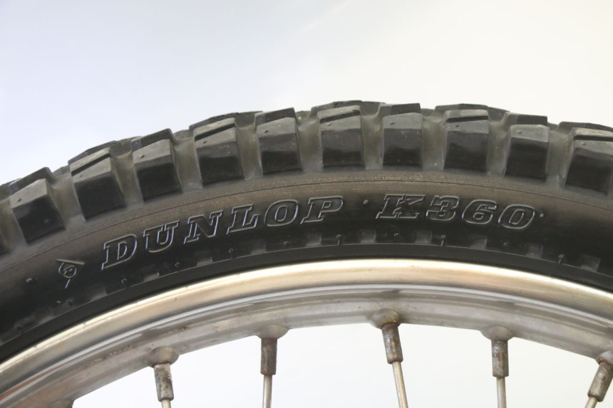 photo de CERCHIO ANTERIORE E PNEUMATICO APRILIA ETX 125 (1998 - 2002) - Foto prodotto supplementare