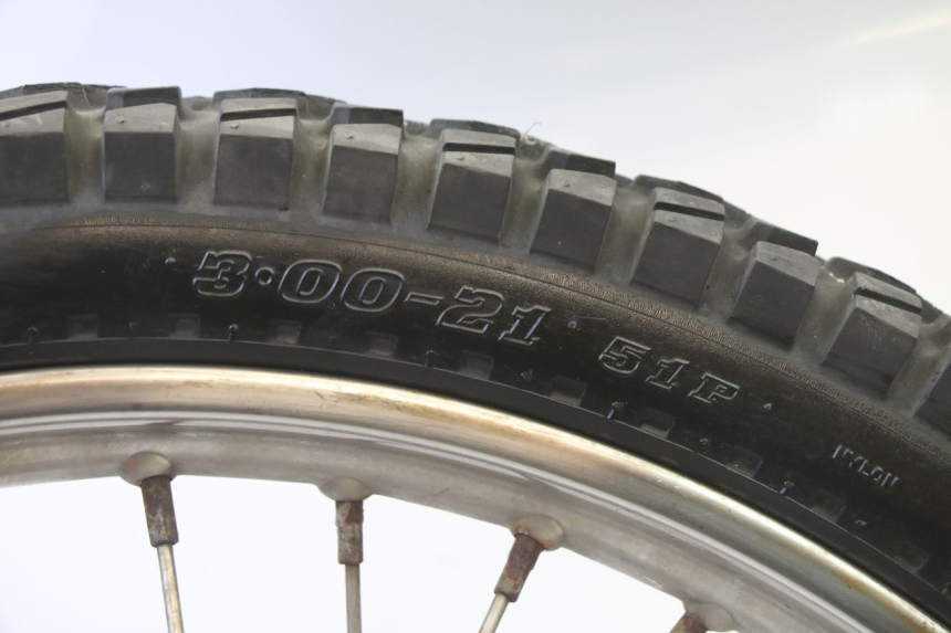 photo de CERCHIO ANTERIORE E PNEUMATICO APRILIA ETX 125 (1998 - 2002) - Ispezione visiva dettagliata