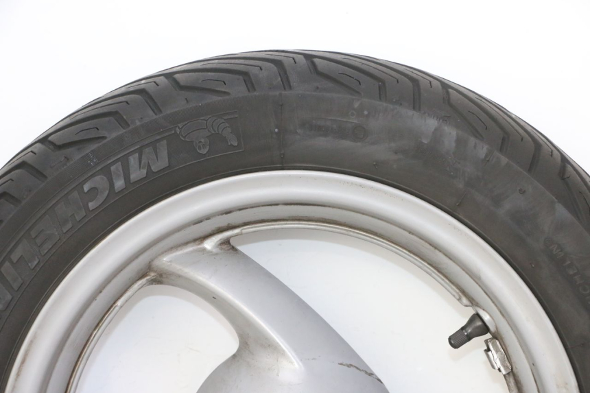 photo de CERCHIO ANTERIORE E PNEUMATICO HONDA FES S-WING SWING ABS 125 (2007 - 2015) - Altra vista dell'articolo