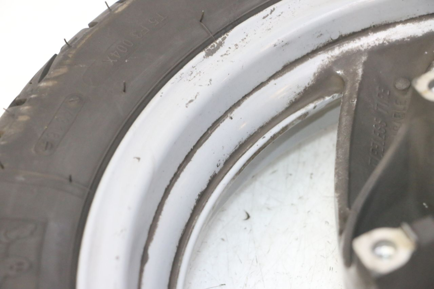 photo de CERCHIO ANTERIORE E PNEUMATICO HONDA FES S-WING SWING ABS 125 (2007 - 2015) - Dettagli dei punti di fissaggio