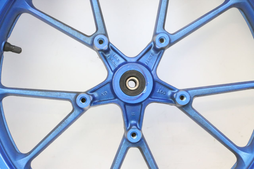 photo de CERCHIO ANTERIORE E PNEUMATICO STAHO FH 50 (2018 - 2019) - Focus sulla struttura