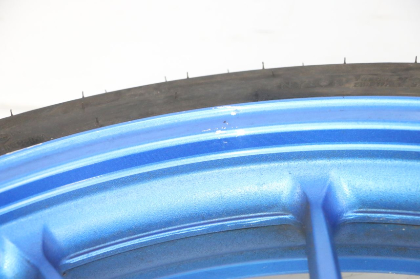 photo de CERCHIO ANTERIORE E PNEUMATICO STAHO FH 50 (2018 - 2019) - Zoom sullo stato d'uso