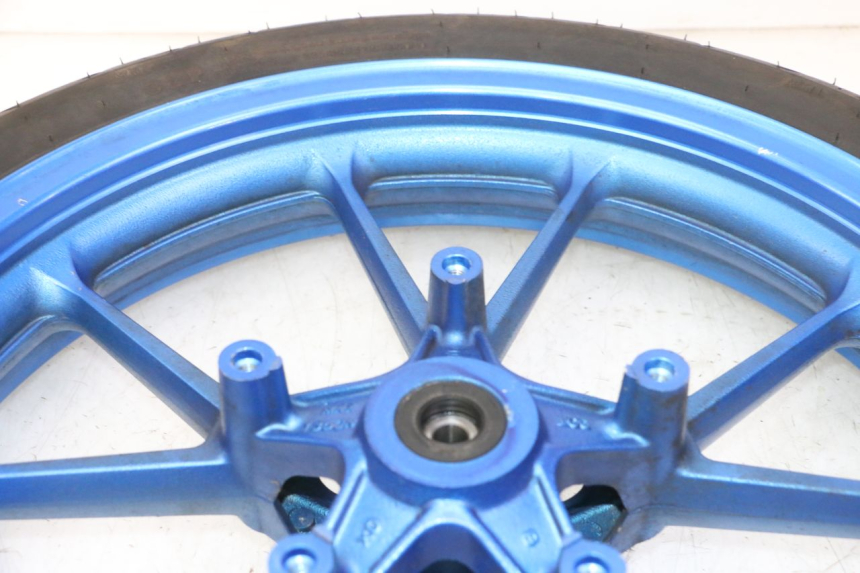 photo de CERCHIO ANTERIORE E PNEUMATICO STAHO FH 50 (2018 - 2019) - Stato della superficie e materiale