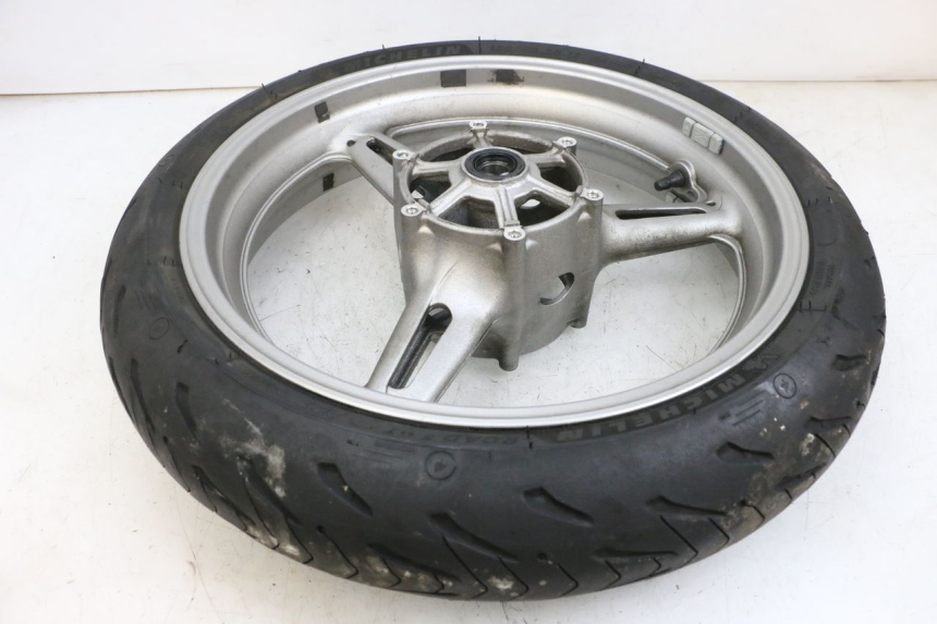 photo de CERCHIO ANTERIORE E PNEUMATICO YAMAHA FJR ABS 1300 (2006 - 2012) - Zoom sullo stato d'uso