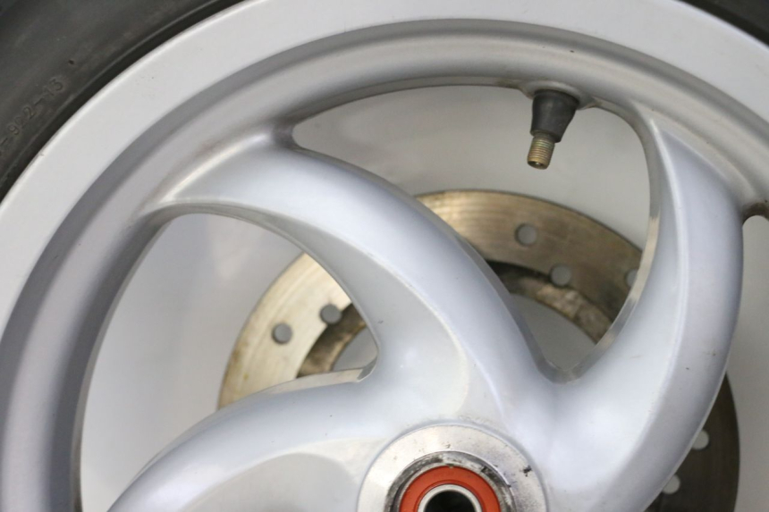 photo de CERCHIO ANTERIORE E PNEUMATICO PIAGGIO FLY 2T 50 (2004 - 2017) - Ricambio usato controllato