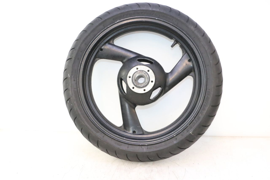 photo de CERCHIO ANTERIORE E PNEUMATICO YAMAHA FZS FAZER 600 (2001 - 2003) - Altra vista dell'articolo
