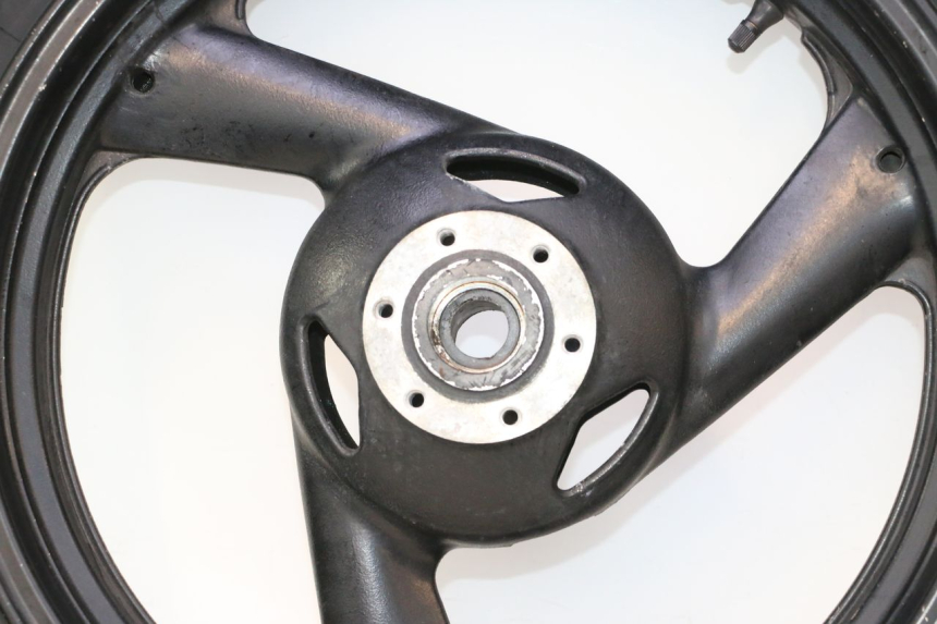 photo de CERCHIO ANTERIORE E PNEUMATICO YAMAHA FZS FAZER 600 (2001 - 2003) - Zoom sui componenti