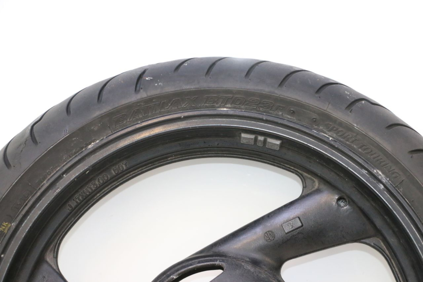 photo de CERCHIO ANTERIORE E PNEUMATICO YAMAHA FZS FAZER 600 (2001 - 2003) - Zoom qualità usato
