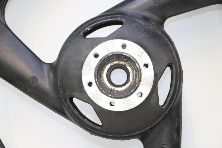 photo de CERCHIO ANTERIORE E PNEUMATICO YAMAHA FZS FAZER 600 (2001 - 2003) - Panoramica del profilo
