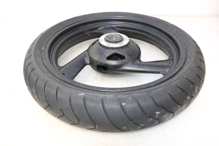 photo de CERCHIO ANTERIORE E PNEUMATICO YAMAHA FZS FAZER 600 (2001 - 2003) - Altra angolazione