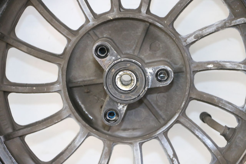 photo de CERCHIO ANTERIORE E PNEUMATICO JM MOTORS MIA 50 (2017 - 2020) - Marcature e riferimenti originali