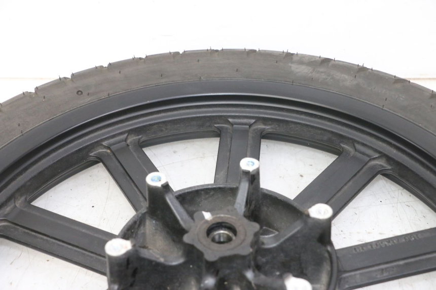 photo de CERCHIO ANTERIORE E PNEUMATICO KEEWAY K-LIGHT KLIGHT 125 (2018 - 2025) - Zoom sui componenti