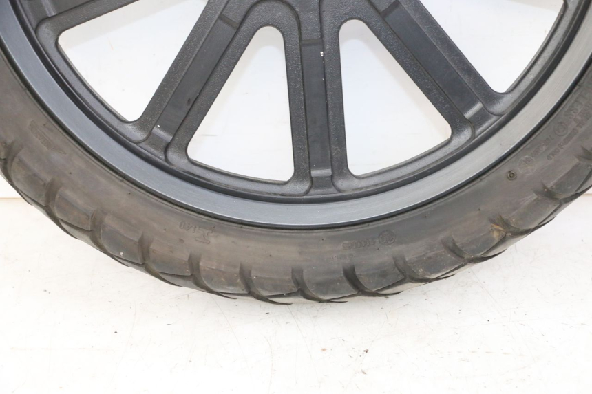 photo de CERCHIO ANTERIORE E PNEUMATICO KEEWAY K-LIGHT KLIGHT 125 (2018 - 2025) - Vista d'insieme del prodotto