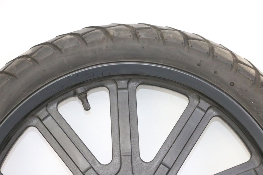 photo de CERCHIO ANTERIORE E PNEUMATICO KEEWAY K-LIGHT KLIGHT 125 (2018 - 2025) - Dettagli dei punti di fissaggio