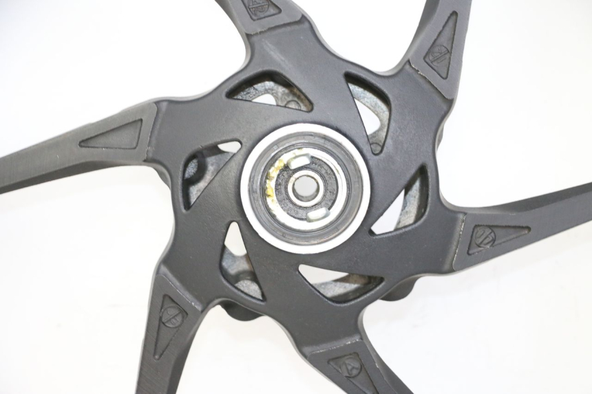 photo de CERCHIO ANTERIORE E PNEUMATICO KIDEN KD125-G 125 (2018 - 2022) - Altra vista dell'articolo