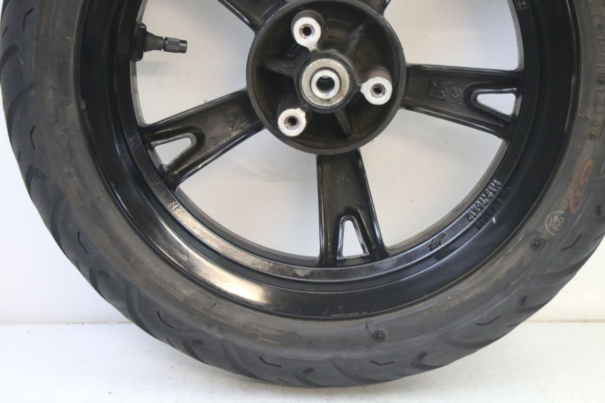 photo de CERCHIO ANTERIORE E PNEUMATICO PEUGEOT KISBEE 2T 50 (2010 - 2017) - Ricambio usato controllato