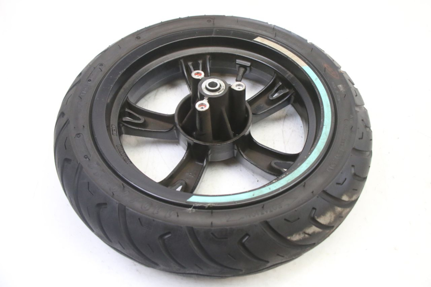 photo de CERCHIO ANTERIORE E PNEUMATICO PEUGEOT KISBEE 4T 50 (2018 - 2022) - Dettagli dei punti di fissaggio