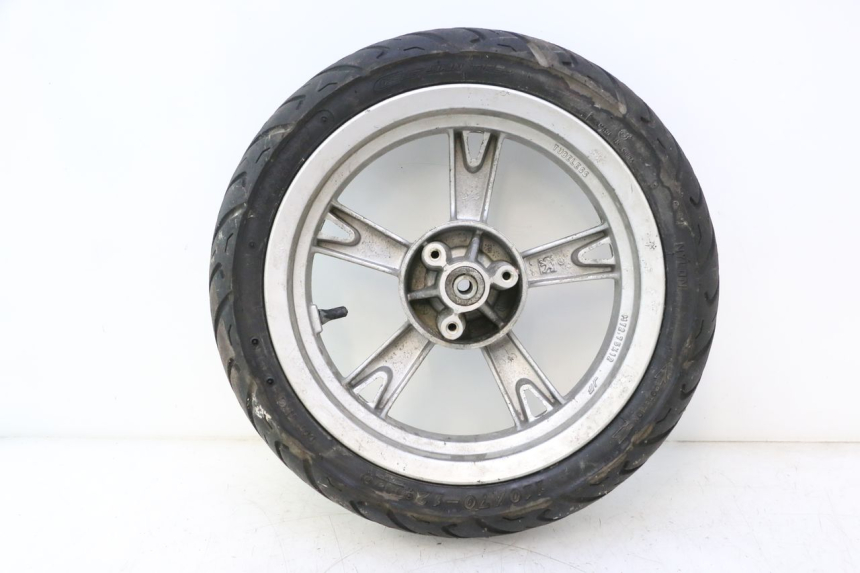 photo de CERCHIO ANTERIORE E PNEUMATICO PEUGEOT KISBEE 4T 50 (2010 - 2017) - Ricambio usato controllato