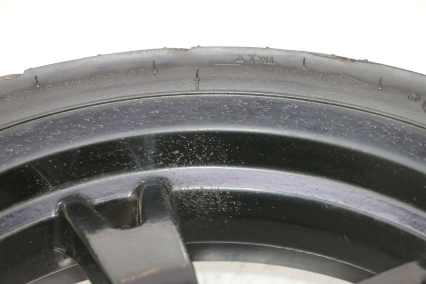 photo de CERCHIO ANTERIORE E PNEUMATICO PEUGEOT KISBEE 4T 50 (2023 - 2026) - Altra vista dell'articolo