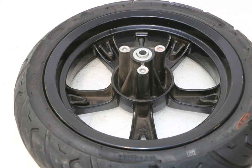 photo de CERCHIO ANTERIORE E PNEUMATICO PEUGEOT KISBEE 4T 50 (2023 - 2026) - Zoom sui componenti