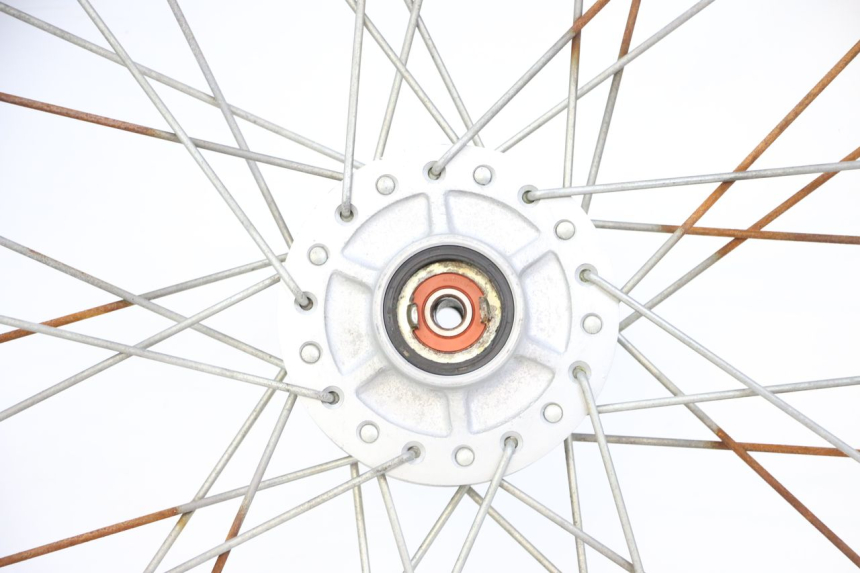 photo de CERCHIO ANTERIORE E PNEUMATICO KYMCO STRYKER OFF ROAD 125 (1999 - 2005) - Ispezione visiva dettagliata