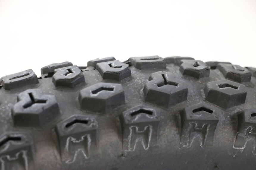 photo de CERCHIO ANTERIORE E PNEUMATICO KYMCO STRYKER OFF ROAD 125 (1999 - 2005) - Altra angolazione