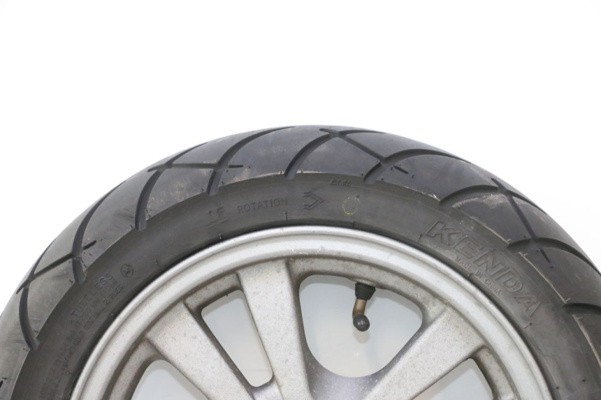 photo de CERCHIO ANTERIORE E PNEUMATICO KYMCO LIKE 125 (2009 - 2016) - Caratteristiche distintive