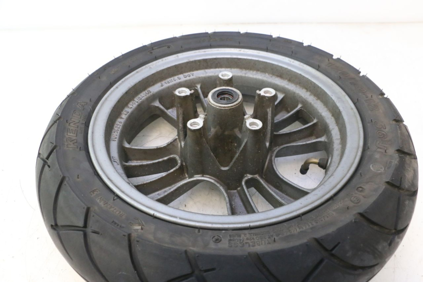 photo de CERCHIO ANTERIORE E PNEUMATICO KYMCO LIKE 125 (2009 - 2016) - Zoom sullo stato d'uso