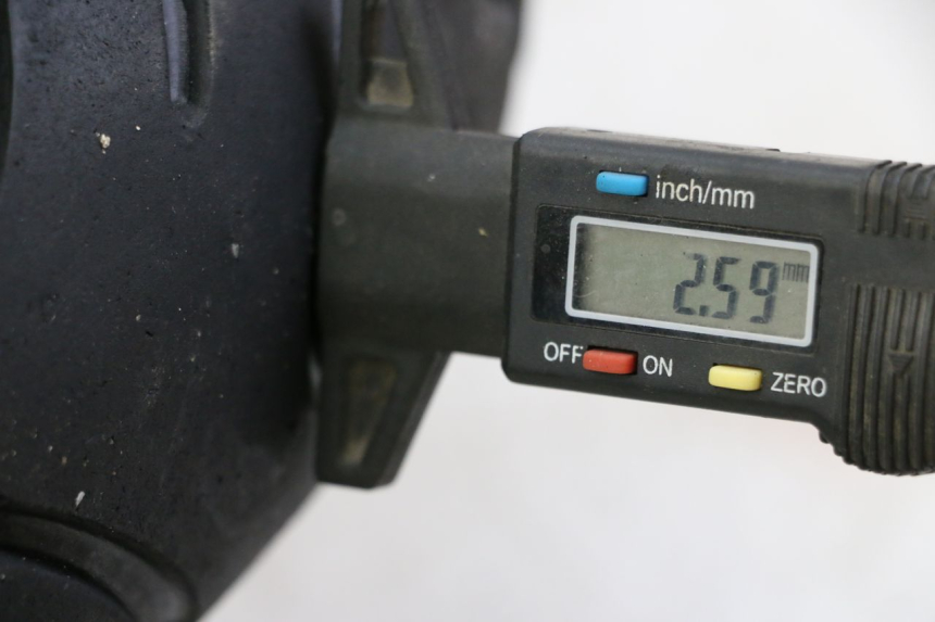 photo de CERCHIO ANTERIORE E PNEUMATICO LONGJIA SHARPY 125 (2020 - 2024) - Dettaglio del componente