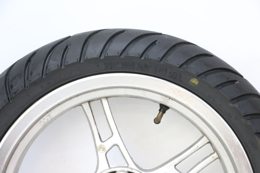 photo de CERCHIO ANTERIORE E PNEUMATICO LONGJIA SHARPY 125 (2020 - 2024) - Focus sulla struttura