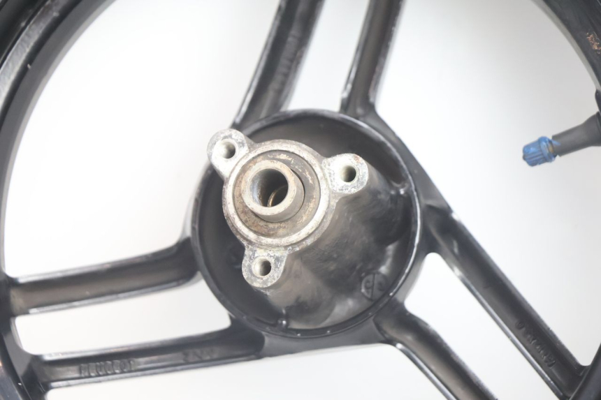 photo de CERCHIO ANTERIORE E PNEUMATICO PEUGEOT LUDIX BLASTER 50 (2006 - 2014) - Marcature e riferimenti originali