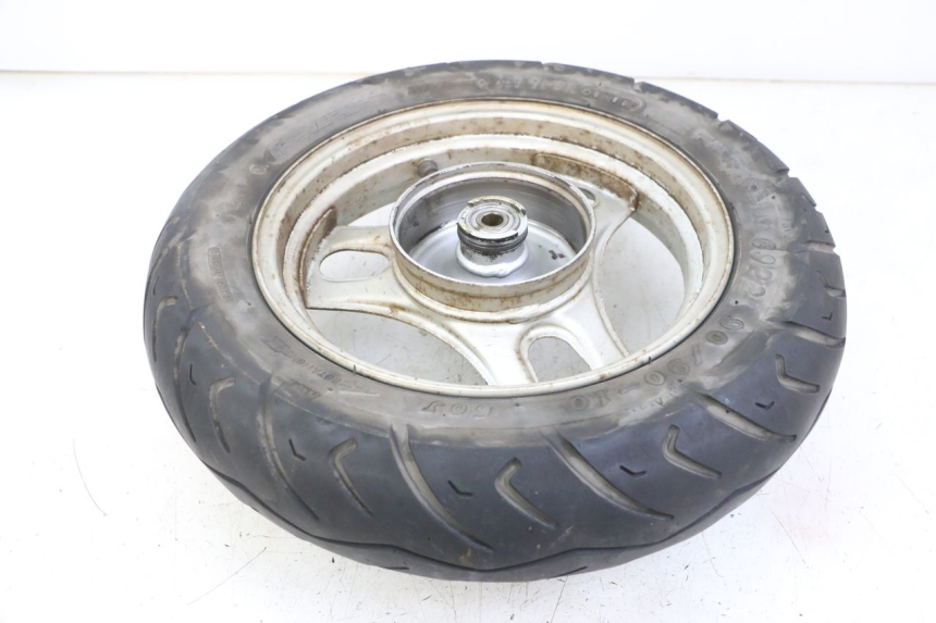 photo de CERCHIO ANTERIORE E PNEUMATICO PEUGEOT LUDIX ONE 50 (2005 - 2008) - Primo piano tecnico