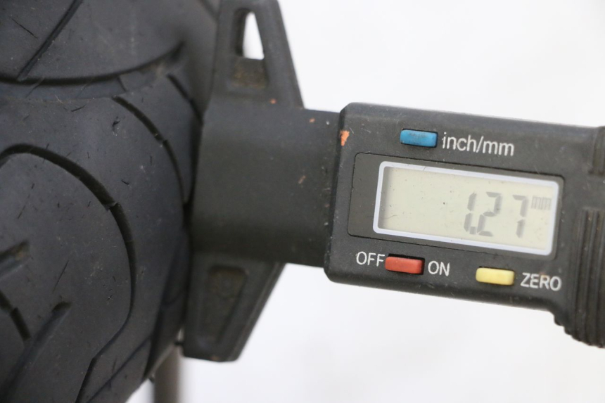 photo de CERCHIO ANTERIORE E PNEUMATICO DUALTRON MINI SPECIAL 1 - Primo piano tecnico