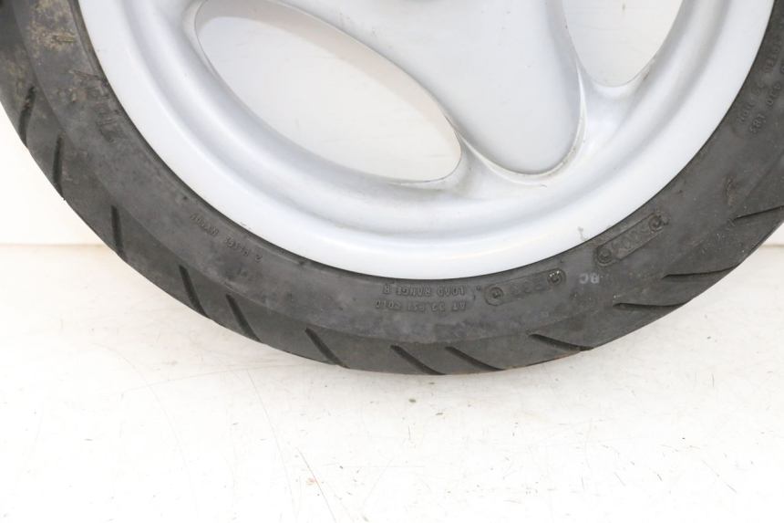 photo de CERCHIO ANTERIORE E PNEUMATICO YAMAHA NEO'S NEOS 2T 50 (1998 - 2007) - Zoom sui componenti