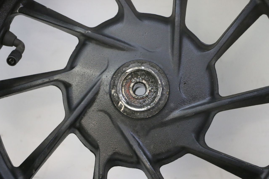 photo de CERCHIO ANTERIORE E PNEUMATICO KYMCO LIKE 4T 50 (2019 - 2025) - Ispezione visiva dettagliata