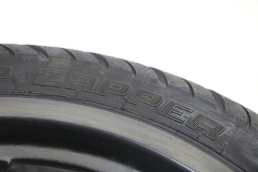 photo de CERCHIO ANTERIORE E PNEUMATICO PIAGGIO NEW TYPHOON 50 (2018 - 2021) - Caratteristiche distintive