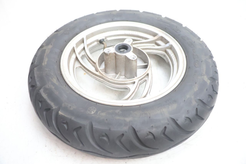 photo de CERCHIO ANTERIORE E PNEUMATICO JM MOTORS OLDIES 4T 50 (2020 - 2026) - Caratteristiche distintive