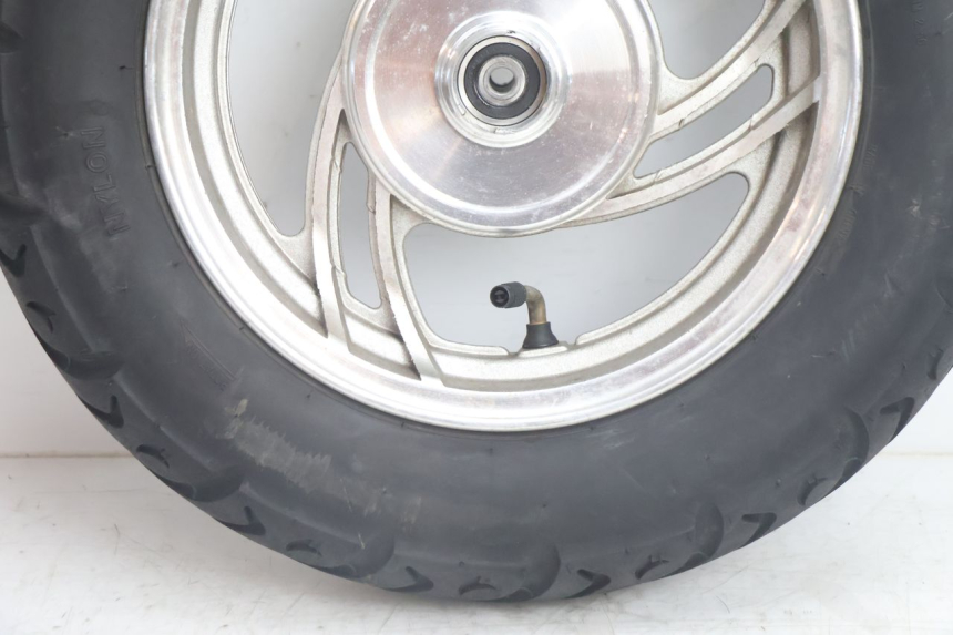 photo de CERCHIO ANTERIORE E PNEUMATICO JM MOTORS OLDIES 4T 50 (2020 - 2026) - Zoom sullo stato d'uso