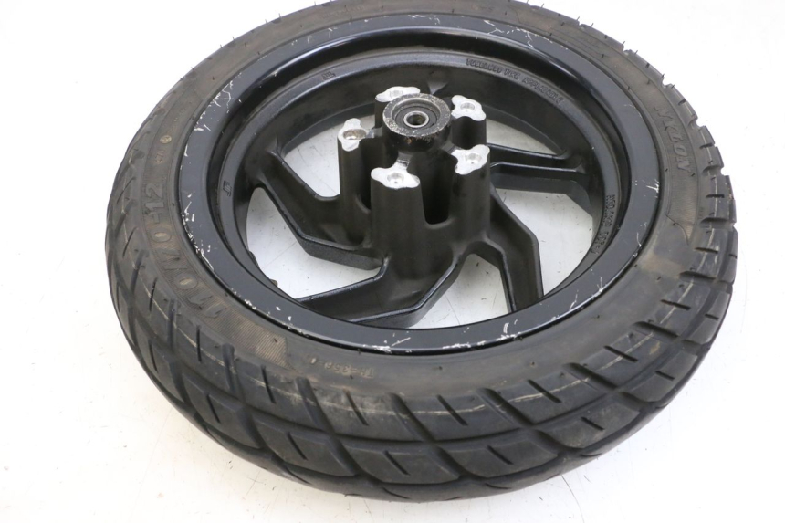 photo de CERCHIO ANTERIORE E PNEUMATICO SYM ORBIT III 3 4T 50 (2021 - 2025) - Altra angolazione