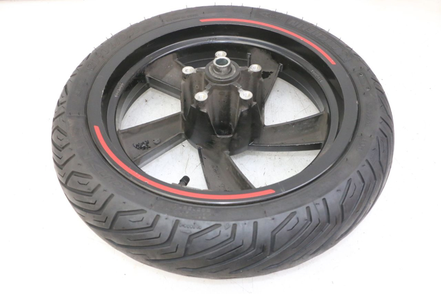 photo de CERCHIO ANTERIORE E PNEUMATICO PEUGEOT CITYSTAR 2T 50 (2018 - 2021) - Dettagli dei punti di fissaggio