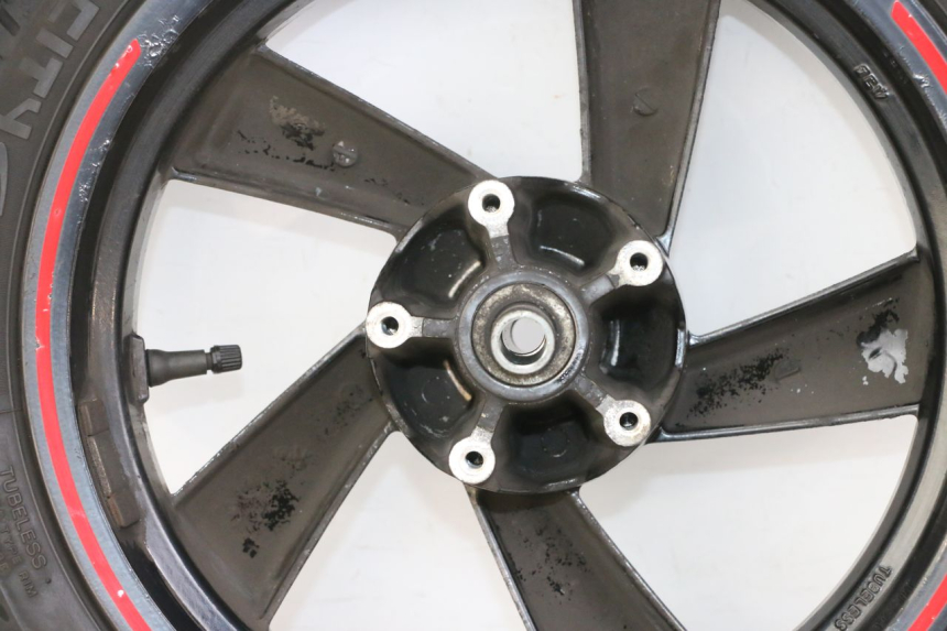 photo de CERCHIO ANTERIORE E PNEUMATICO PEUGEOT CITYSTAR 2T 50 (2018 - 2021) - Marcature e riferimenti originali