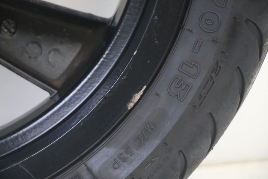 photo de CERCHIO ANTERIORE E PNEUMATICO PEUGEOT CITYSTAR 2T 50 (2018 - 2021) - Caratteristiche distintive