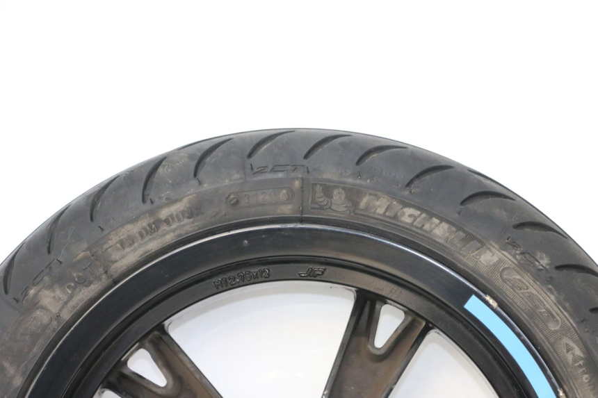 photo de CERCHIO ANTERIORE E PNEUMATICO PEUGEOT KISBEE 4T 50 (2018 - 2022) - Zoom sui componenti