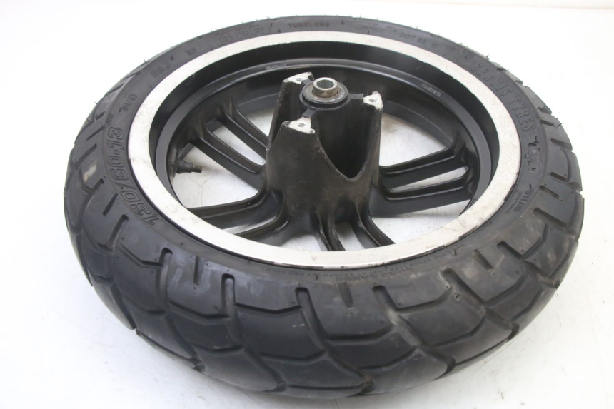 photo de CERCHIO ANTERIORE E PNEUMATICO PEUGEOT SPEEDFIGHT 3 LC 2T 50 (2009 - 2015) - Dettagli dei punti di fissaggio