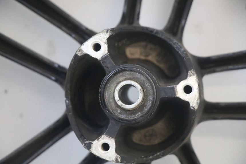 photo de CERCHIO ANTERIORE E PNEUMATICO PEUGEOT SPEEDFIGHT 3 LC 2T 50 (2009 - 2015) - Marcature e riferimenti originali