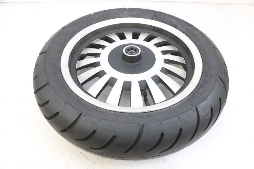 photo de CERCHIO ANTERIORE E PNEUMATICO EFUN PUSA 1 - Zoom sullo stato d'uso