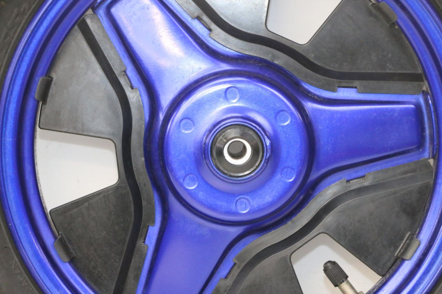 photo de CERCHIO ANTERIORE E PNEUMATICO YAMAHA PW 50 (1984 - 2025) - Zoom sui componenti