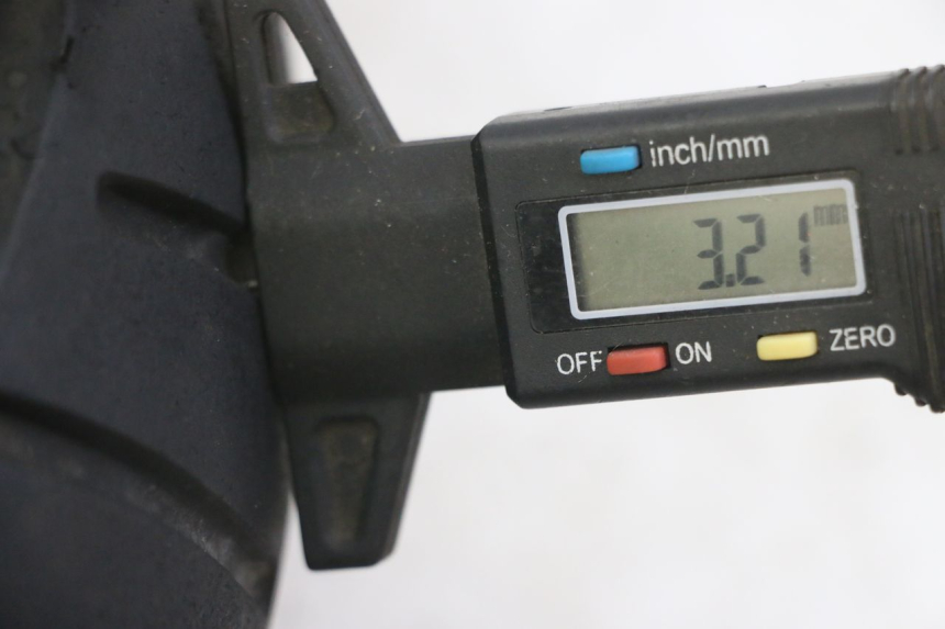 photo de CERCHIO ANTERIORE E PNEUMATICO APRILIA RALLY AC 50 (1995 - 2004) - Dettaglio del componente